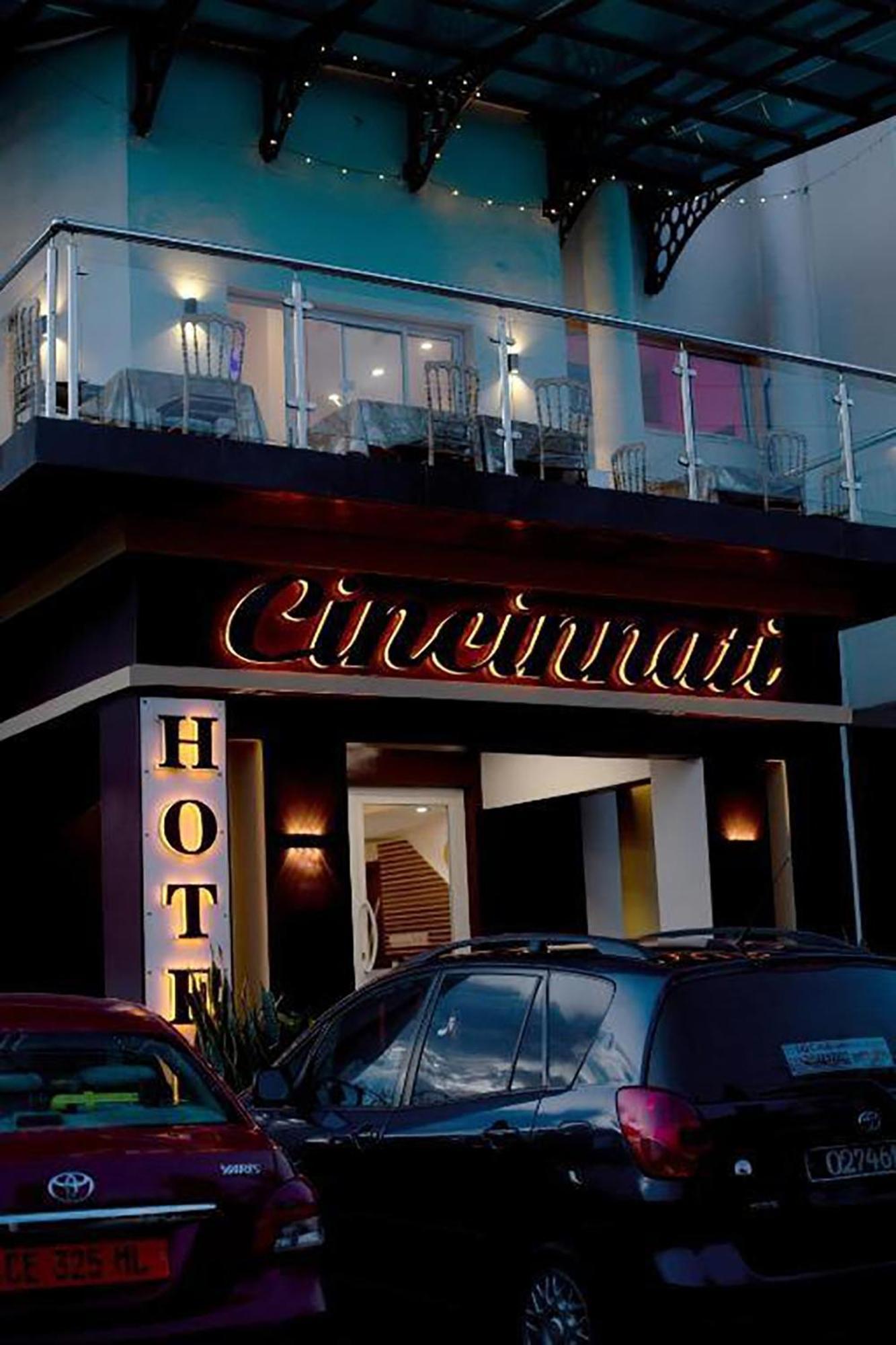 Cincinnati Hotel Yaounde Exterior photo